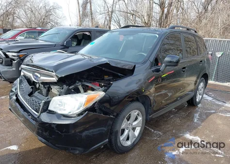 2015 Subaru Forester 2.5I Premium z USA, uszkodzony, nr VIN JF2SJADC2FH534452
